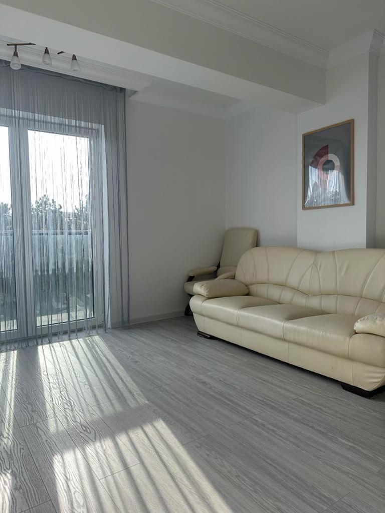 Cozy Studios In Suceava Exterior foto