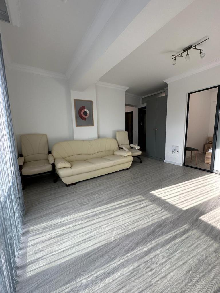 Cozy Studios In Suceava Exterior foto