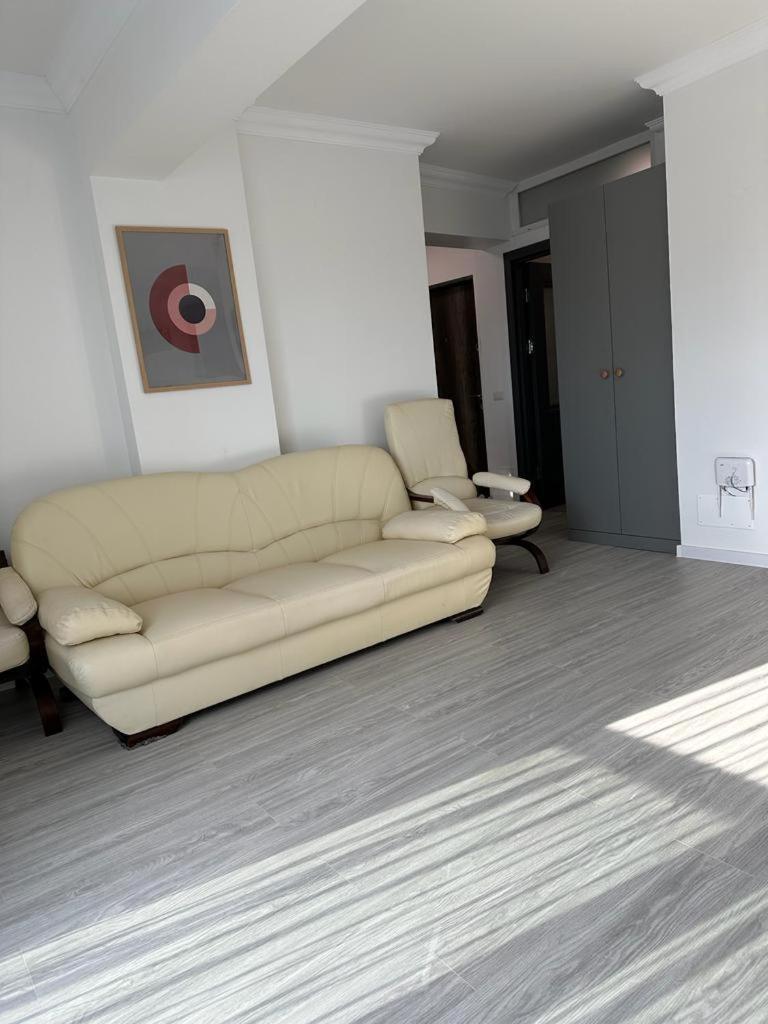 Cozy Studios In Suceava Exterior foto